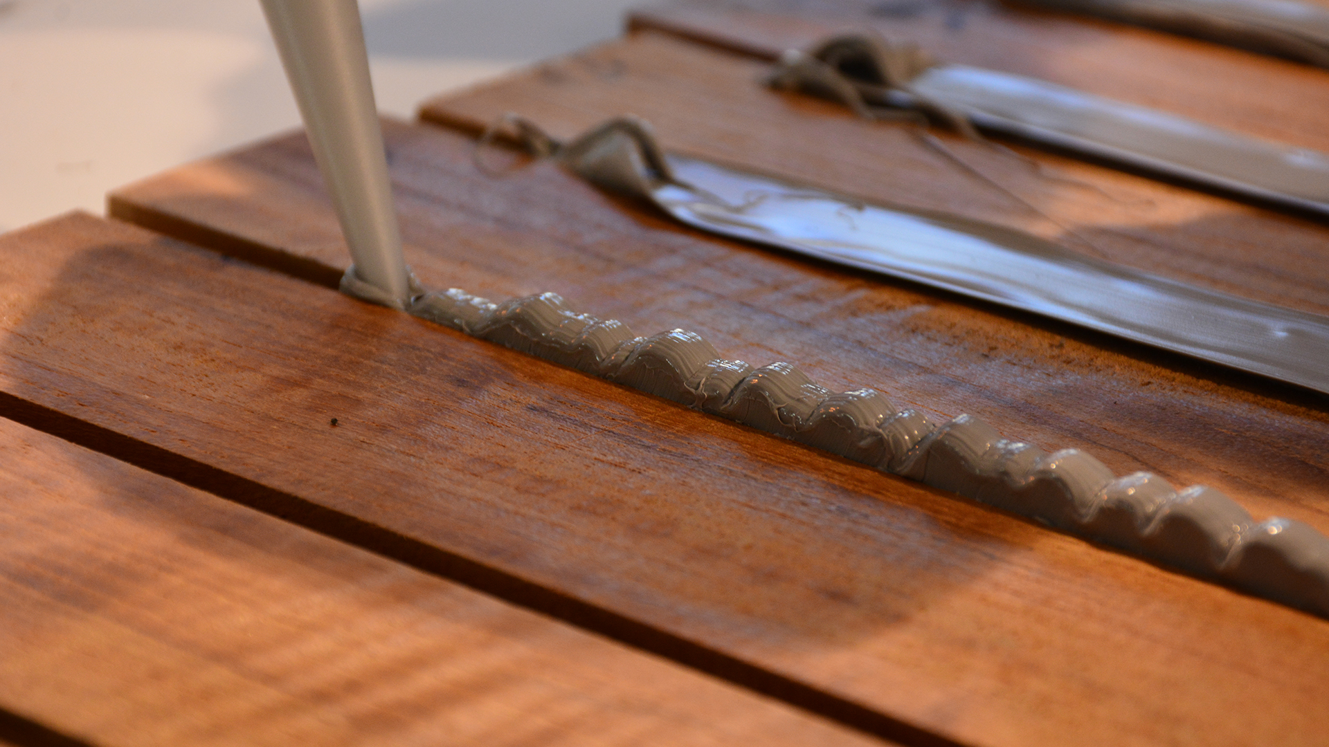 Teakverlegung und Anwendungen im Marinebereich